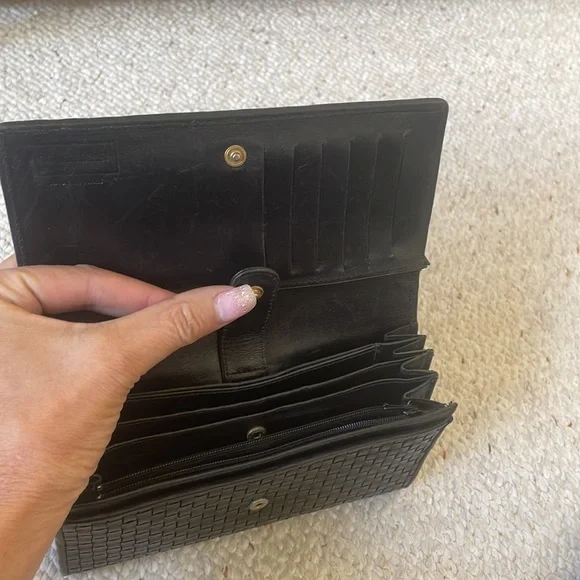 Cole -Hann Classic Vintage Black Woven Leather Wallet Made in Italy . EUC - Picture 5 of 6